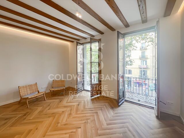 Apartment with terrace in Central Barcelona