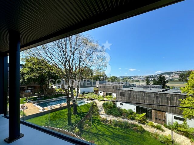 Impresionante piso con terraza cubierta de 25 m² y vistas a la Ría del Burgo