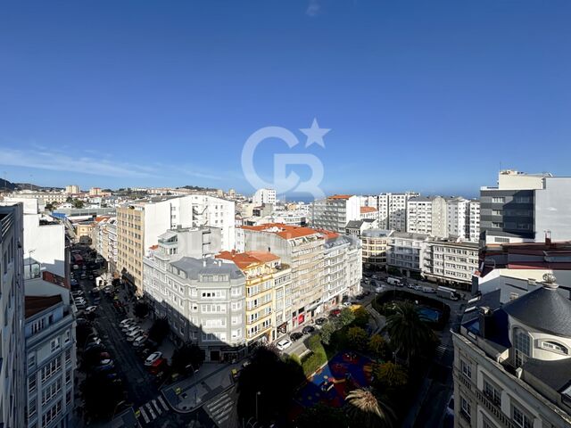 Espectacular ático con terraza en la Plaza Maestro Mateo