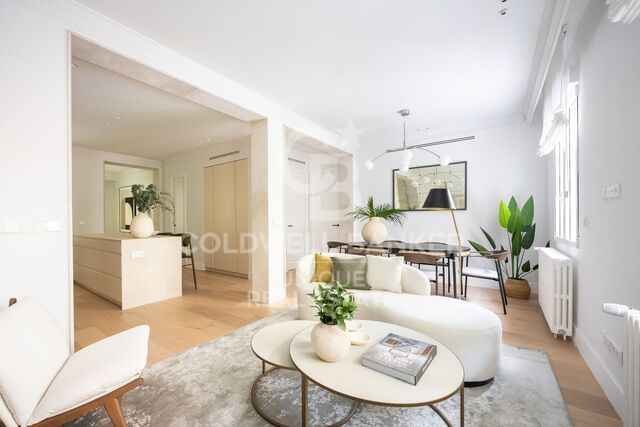 Brand new luxury flat in Recoletos, Madrid.