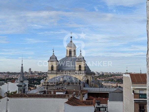 Exclusiva propiedad a reformar en el barrio de los Austrias, Madrid.