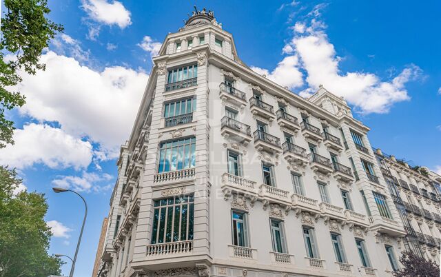 Magnificent flat with terrace in Recoletos, Madrid