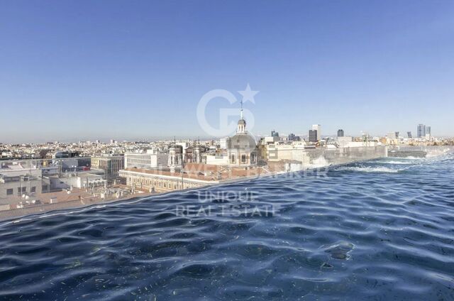 Luxury flat for sale in the Castellana neighbourhood