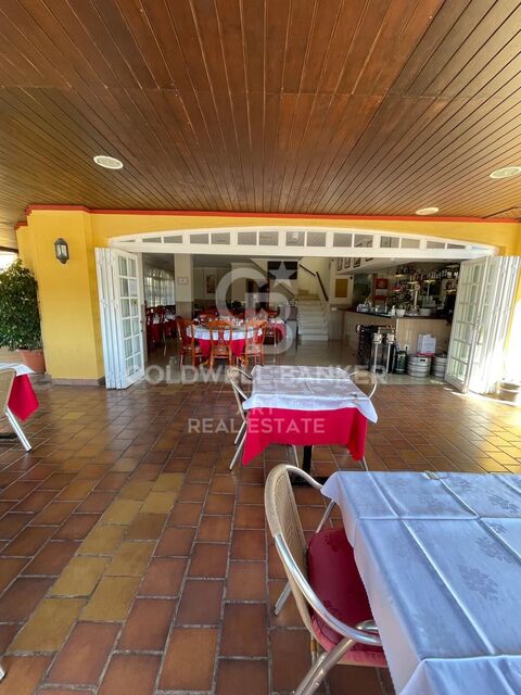 Restaurant for rent in Diana Shopping Center area in Estepona