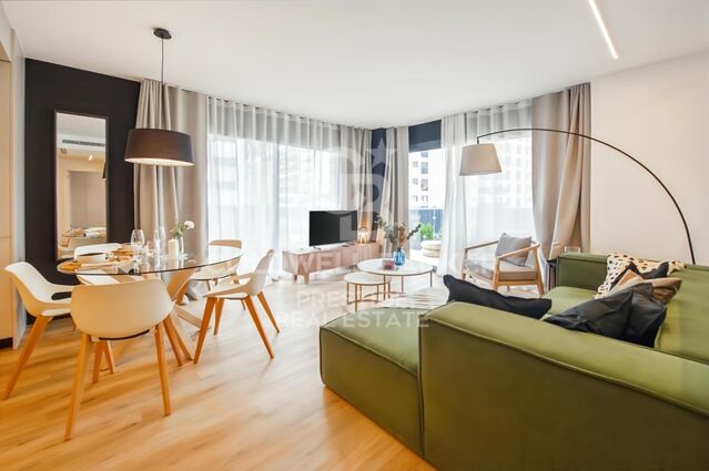 2-Zimmer-Wohnung mit 2 Bädern, Großer Terrasse und Parkplatz Inklusive