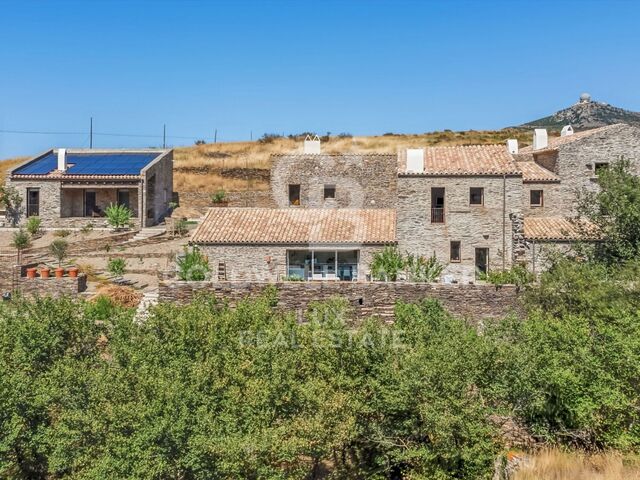 Mas d'exception du XVIIe siècle au coeur du Cap de Creus, Cadaqués - Roses