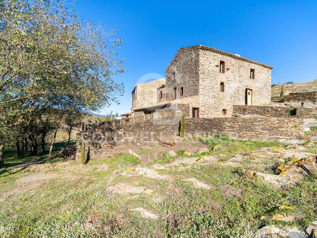 Außergewöhnliches Bauernhaus aus dem siebzehnten Jahrhundert im Herzen von Cap de Creus, Cadaqués - Roses