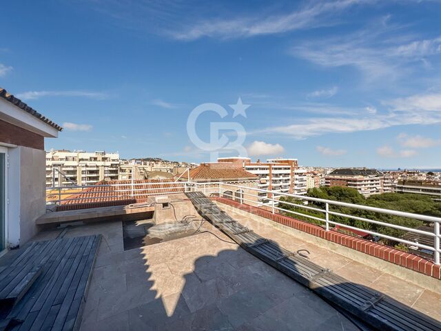 Spectaculaire penthouse avec terrasse à Bonanova.