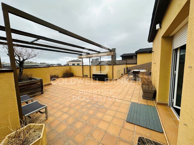 Duplex penthouse in the upper area of Barcelona, Tres Torres