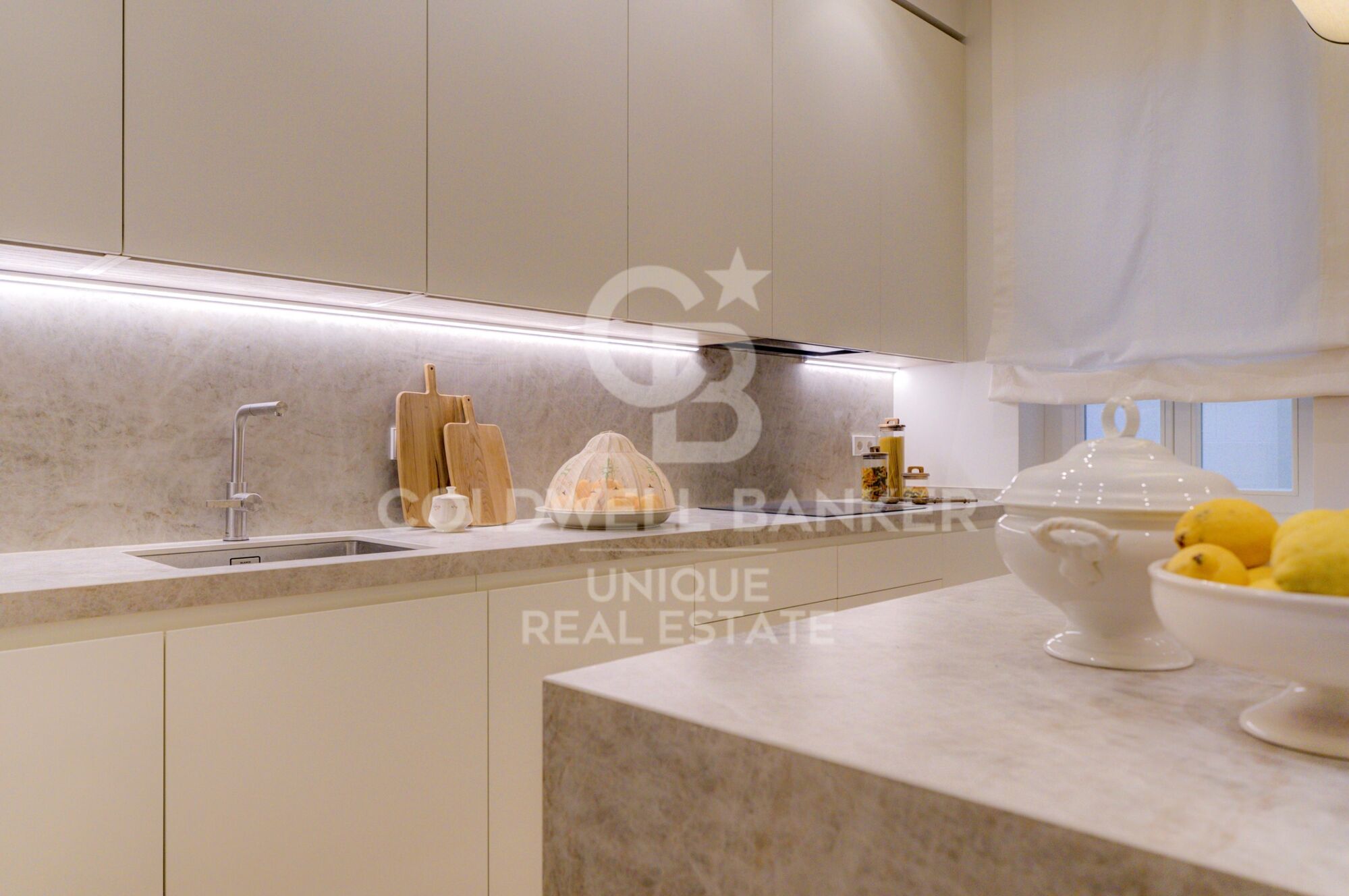 Elegant brand-new apartment on Castellana, Madrid