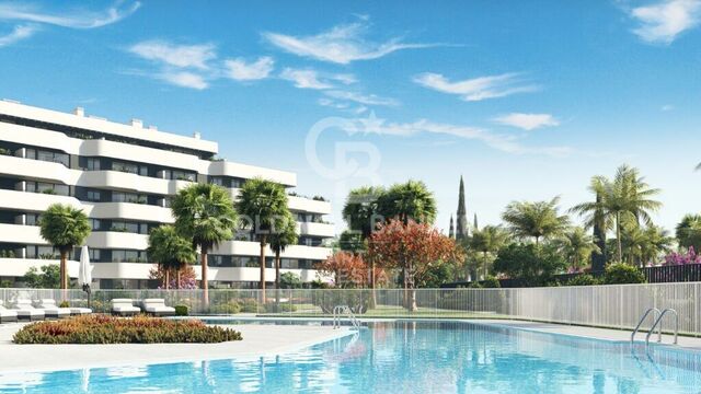 Spectacular apartment in first line of beach in Torremolinos.