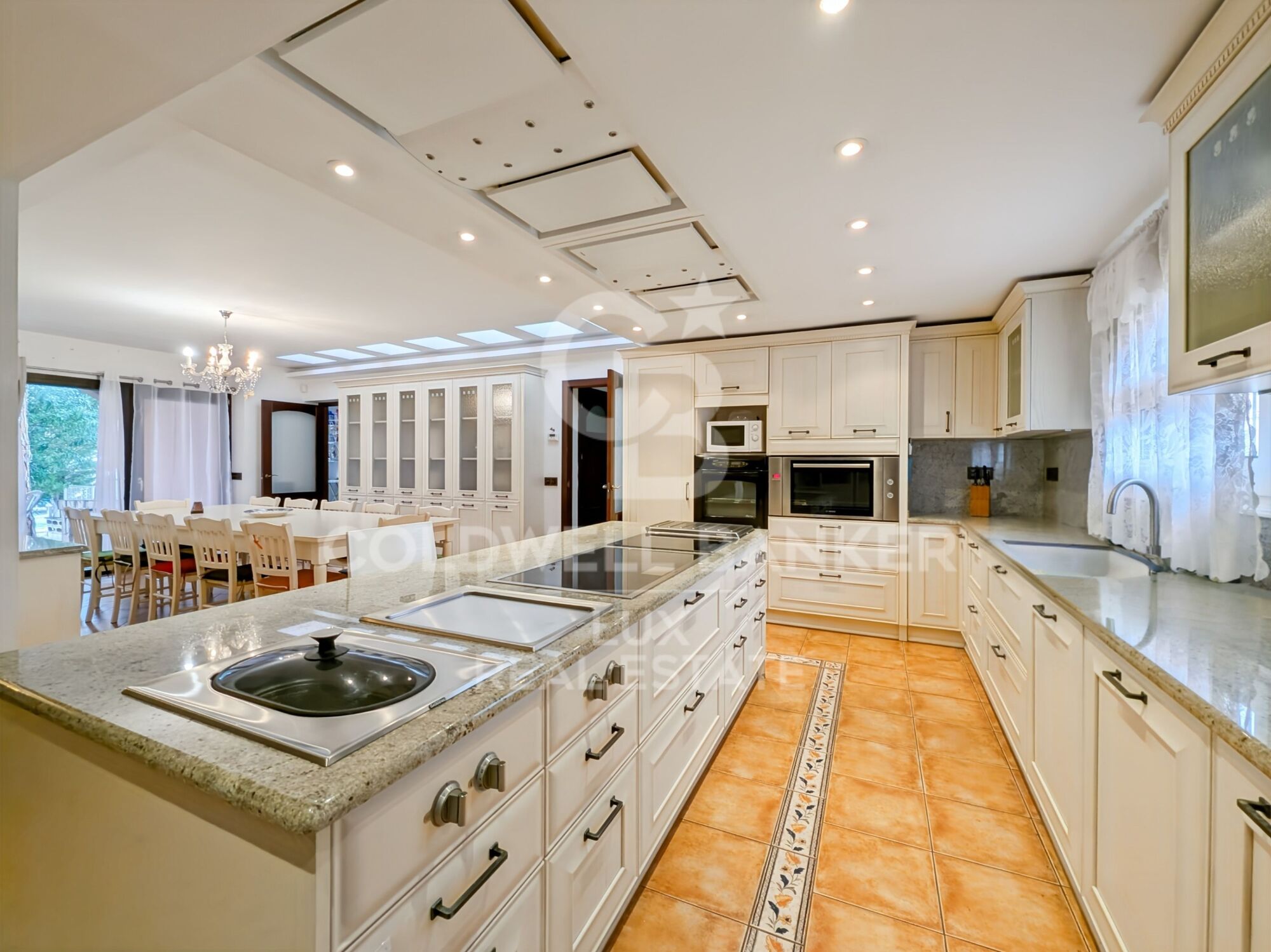 Villa con 30 m de amarre en canal ancho, Empuriabrava