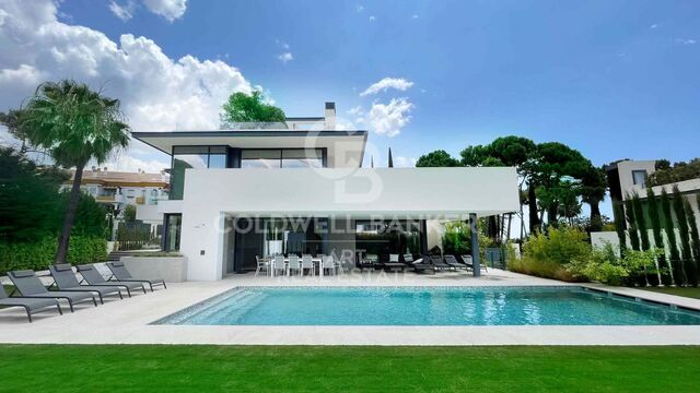 Exclusiva Villa Moderna en Nagüeles, Marbella