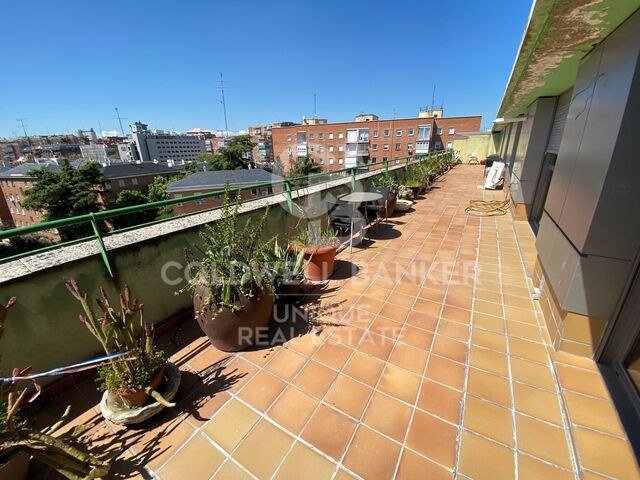 Penthouse with panoramic terrace in Salamanca