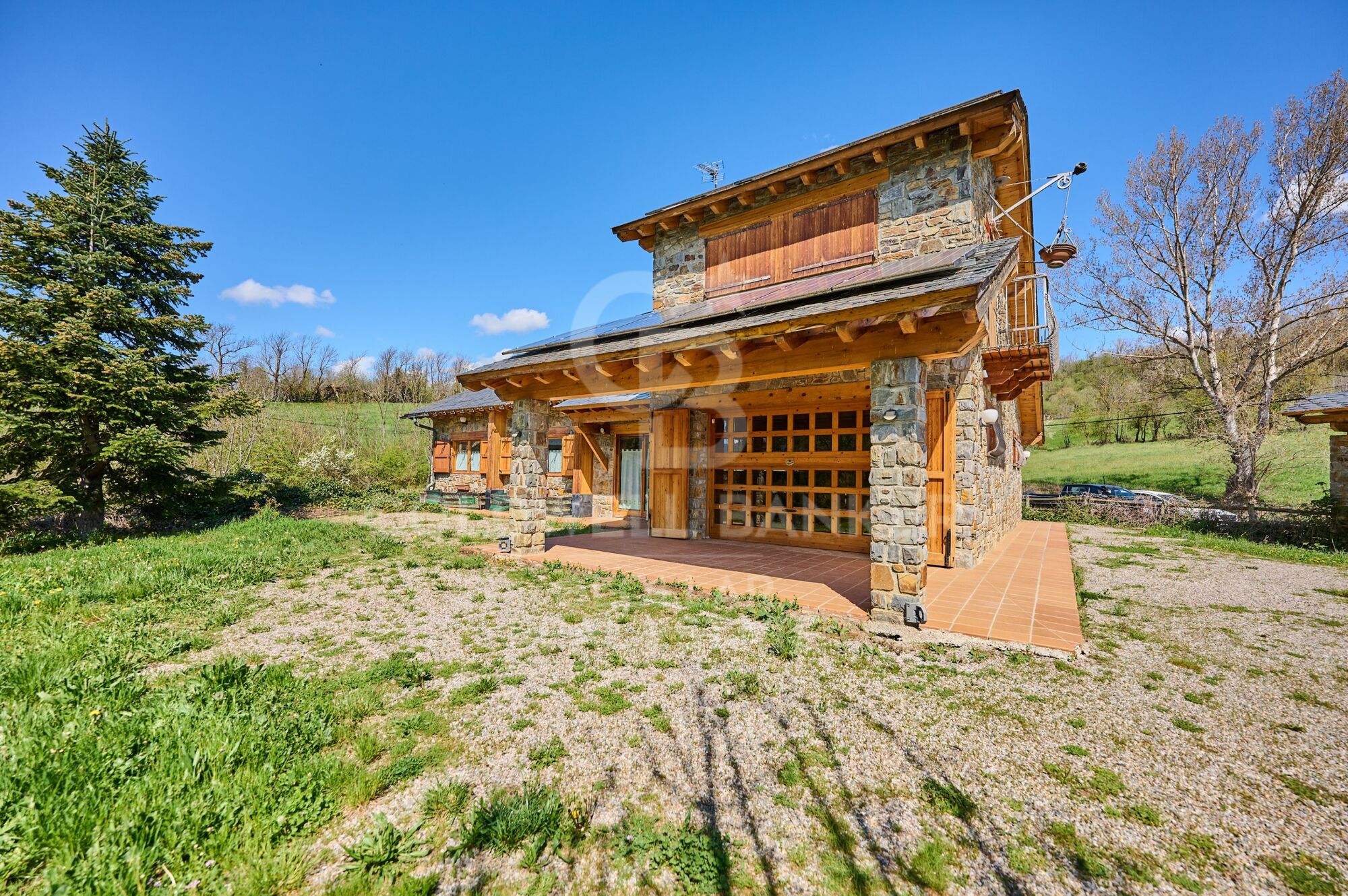 House 4 Bedrooms Sale Isòvol