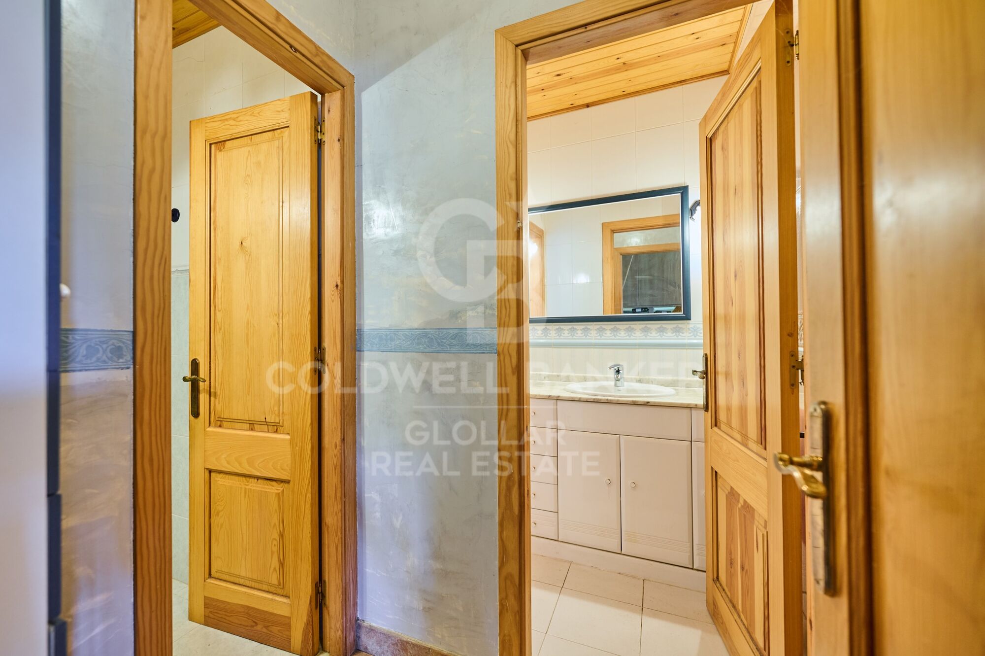 House 4 Bedrooms Sale Isòvol