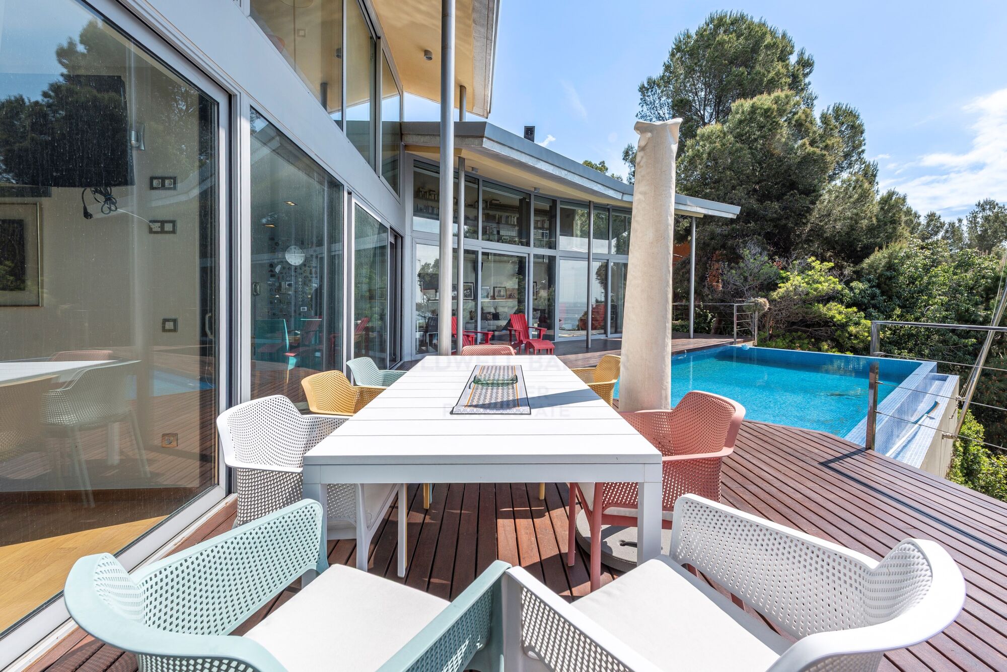 Contemporary villa with panoramic sea views in Tarragona