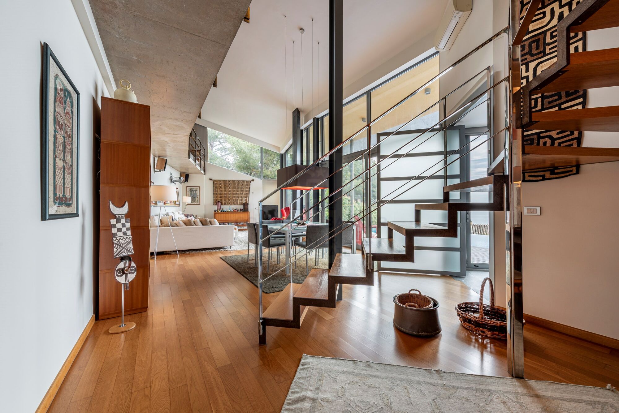 Contemporary villa with panoramic sea views in Tarragona