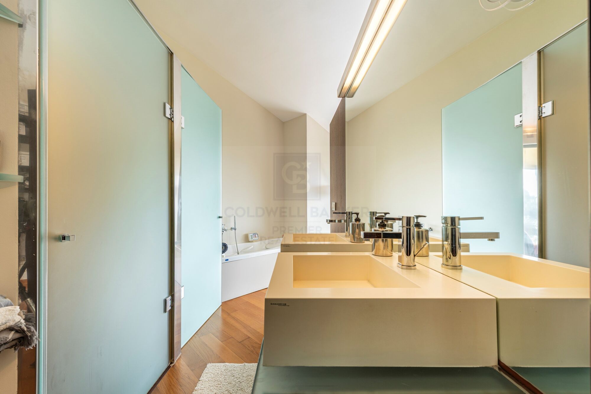 Contemporary villa with panoramic sea views in Tarragona