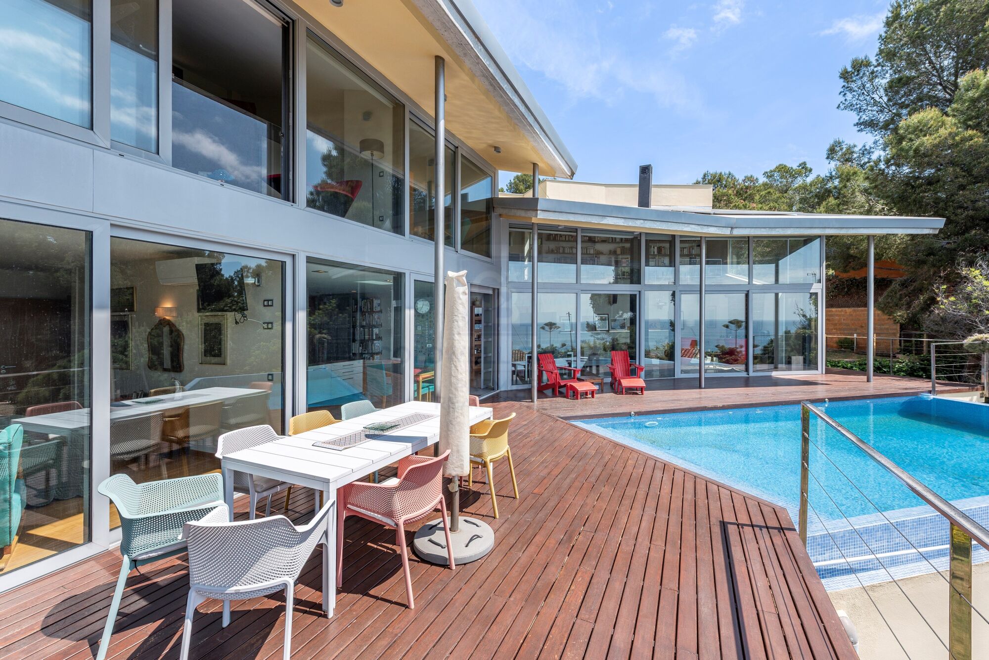 Contemporary villa with panoramic sea views in Tarragona