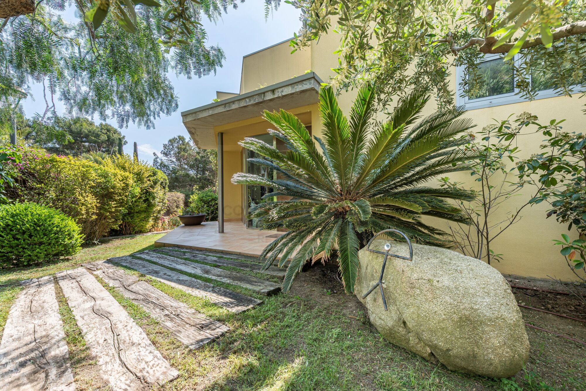 Contemporary villa with panoramic sea views in Tarragona