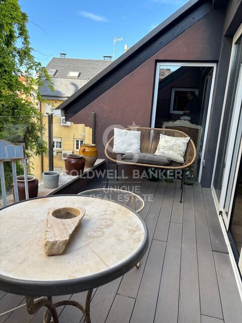 Penthouse with terrace with 2 bedrooms in El Viso tastefully renovated