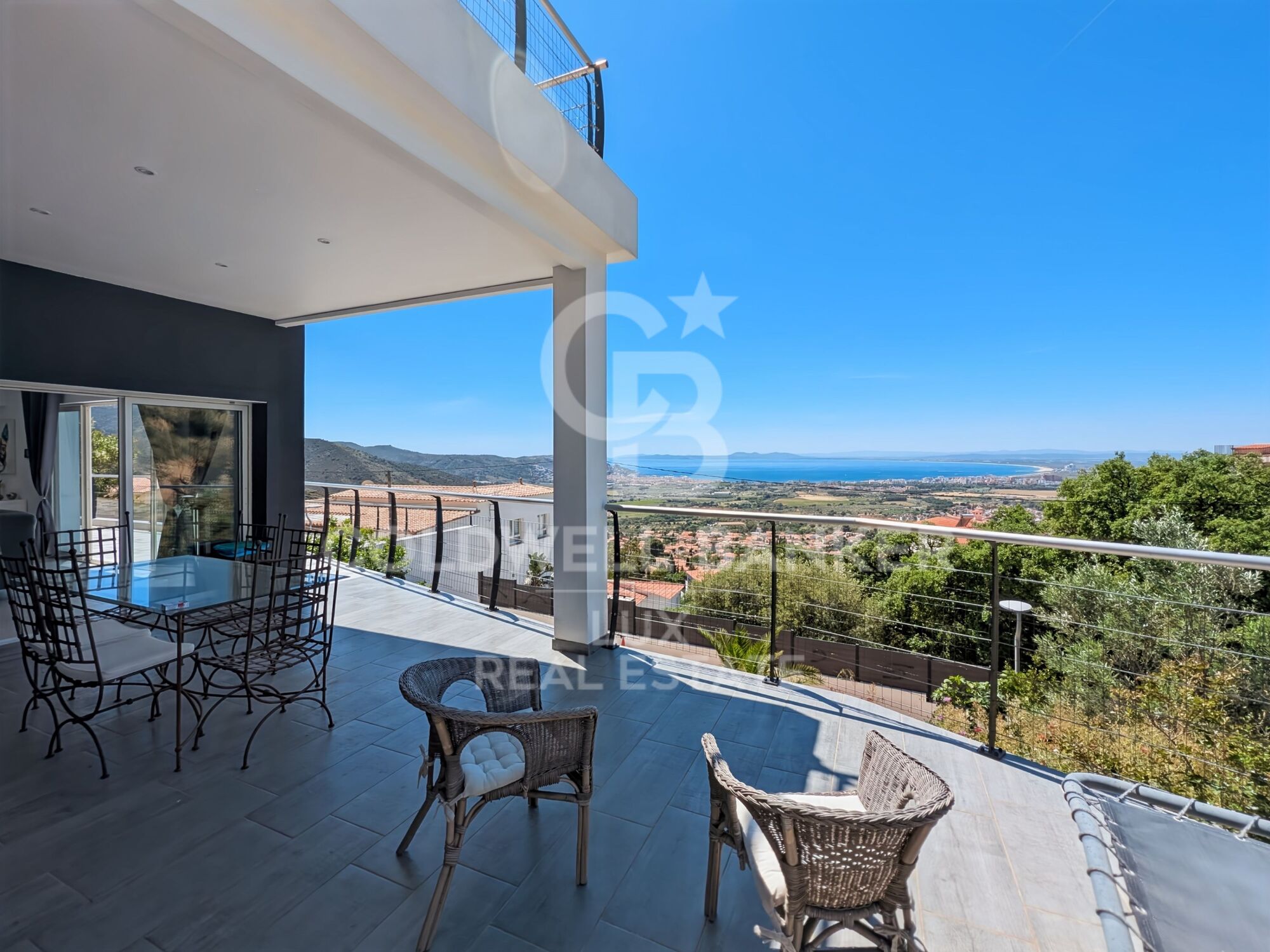 Villa con vistas al mar en las alturas de Roses, Mas Fumats