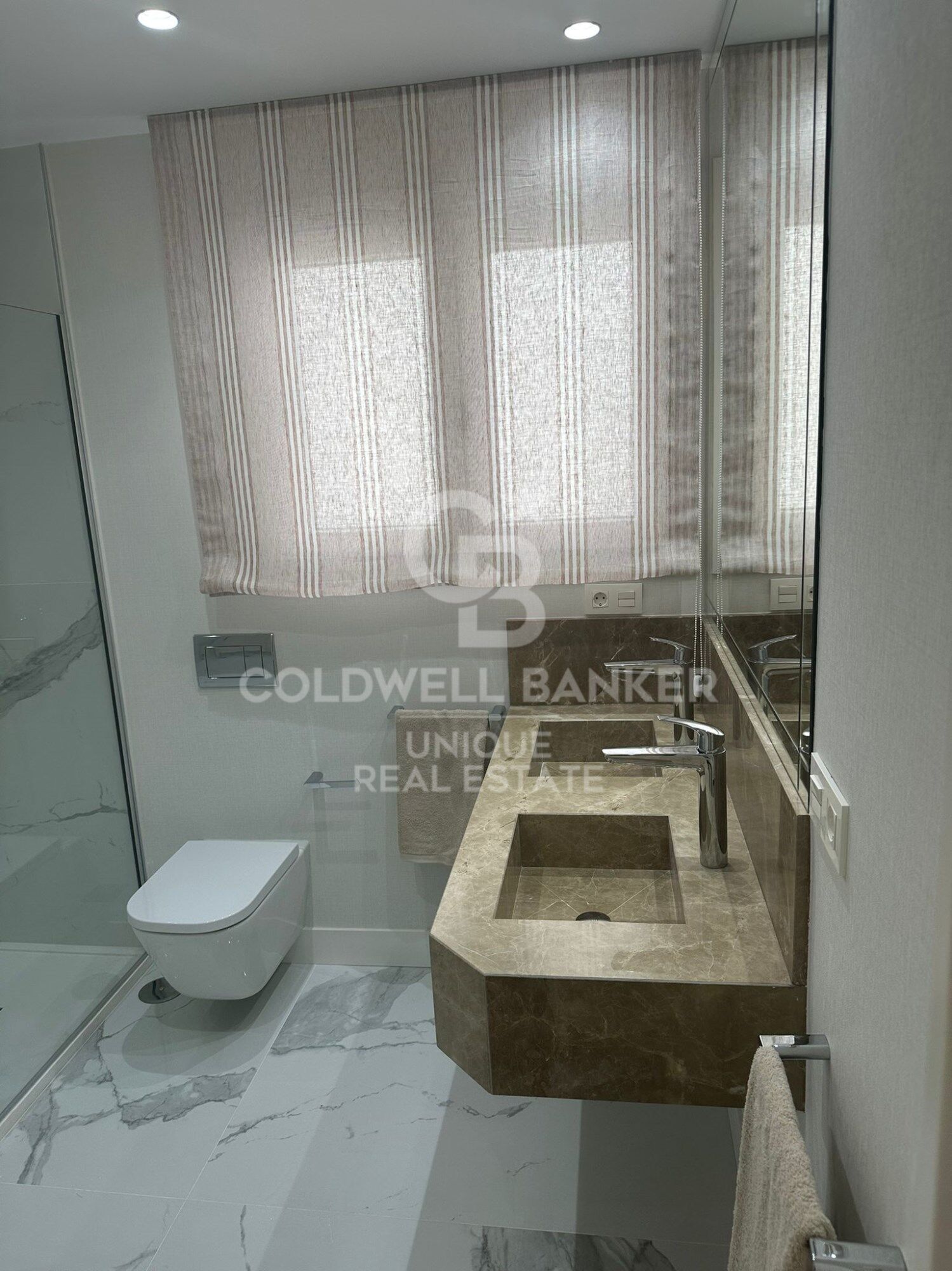Exclusive 4-bedroom flat with terrace in the Salamanca neighbourhood