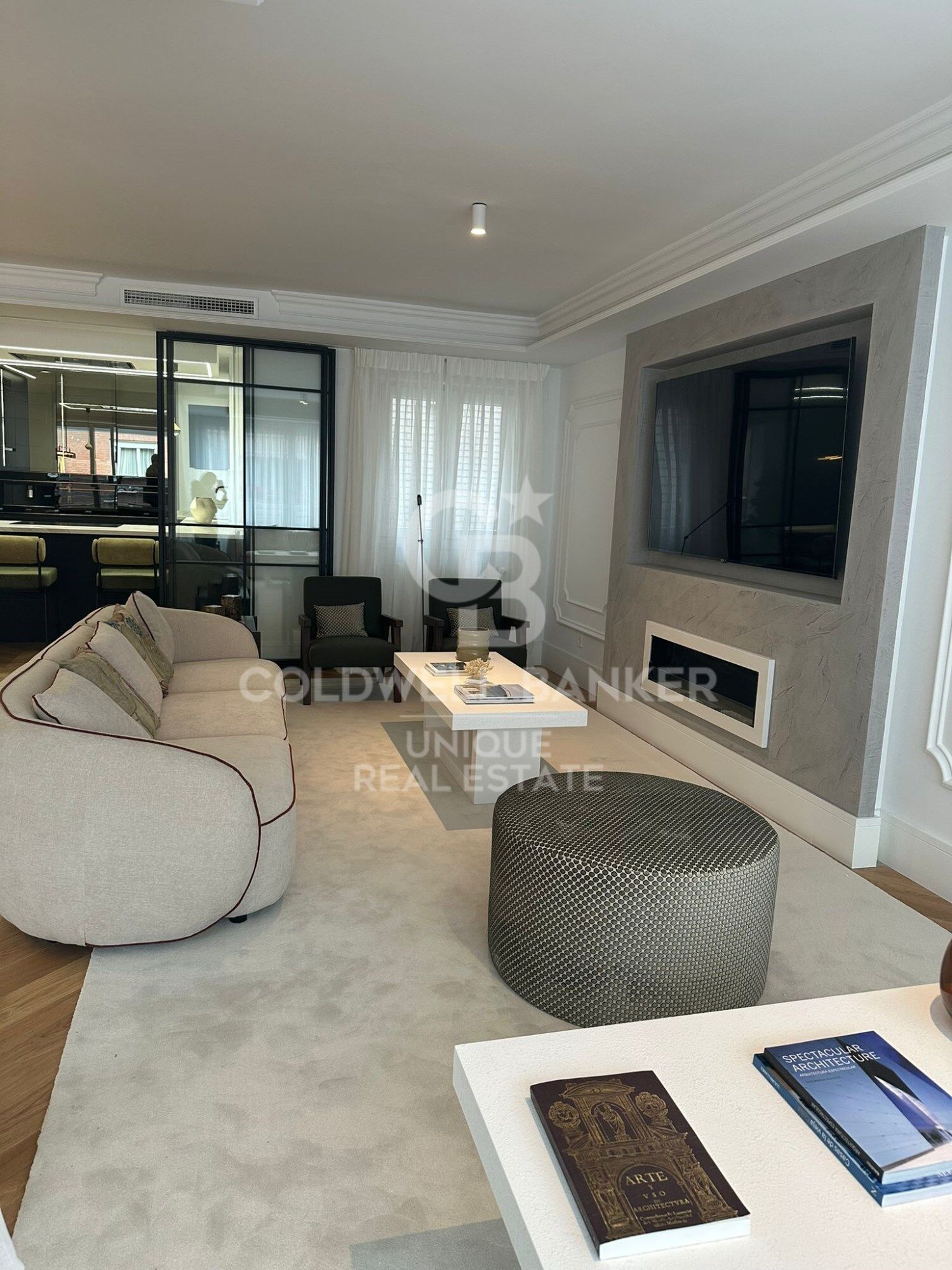 Exclusive 4-bedroom flat with terrace in the Salamanca neighbourhood