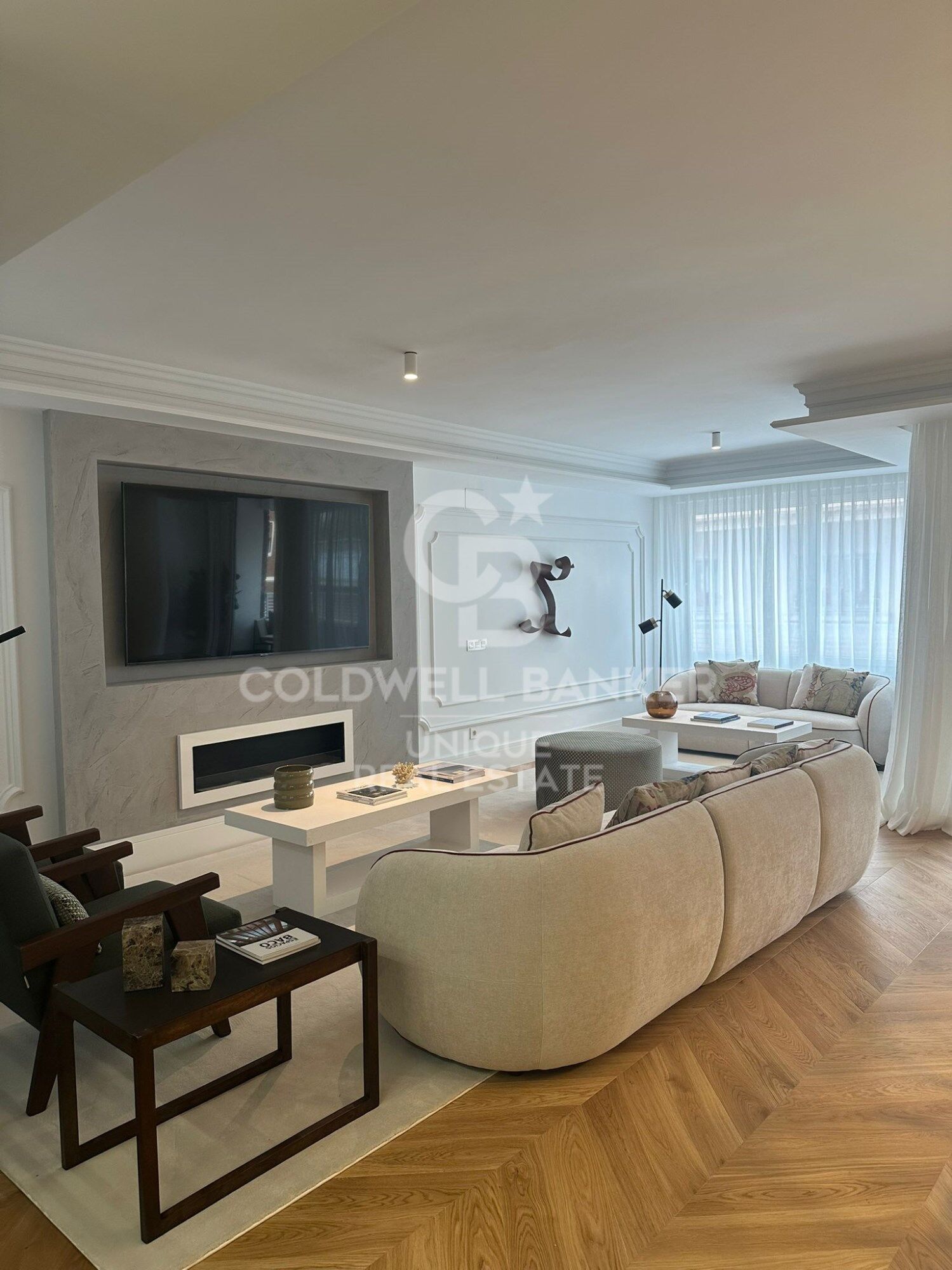 Exclusive 4-bedroom flat with terrace in the Salamanca neighbourhood