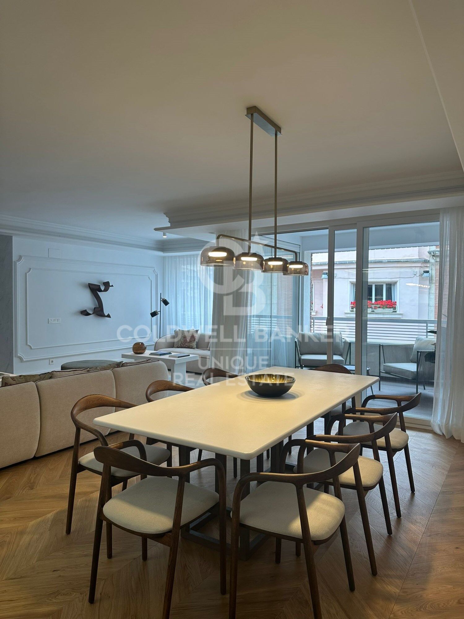Exclusive 4-bedroom flat with terrace in the Salamanca neighbourhood