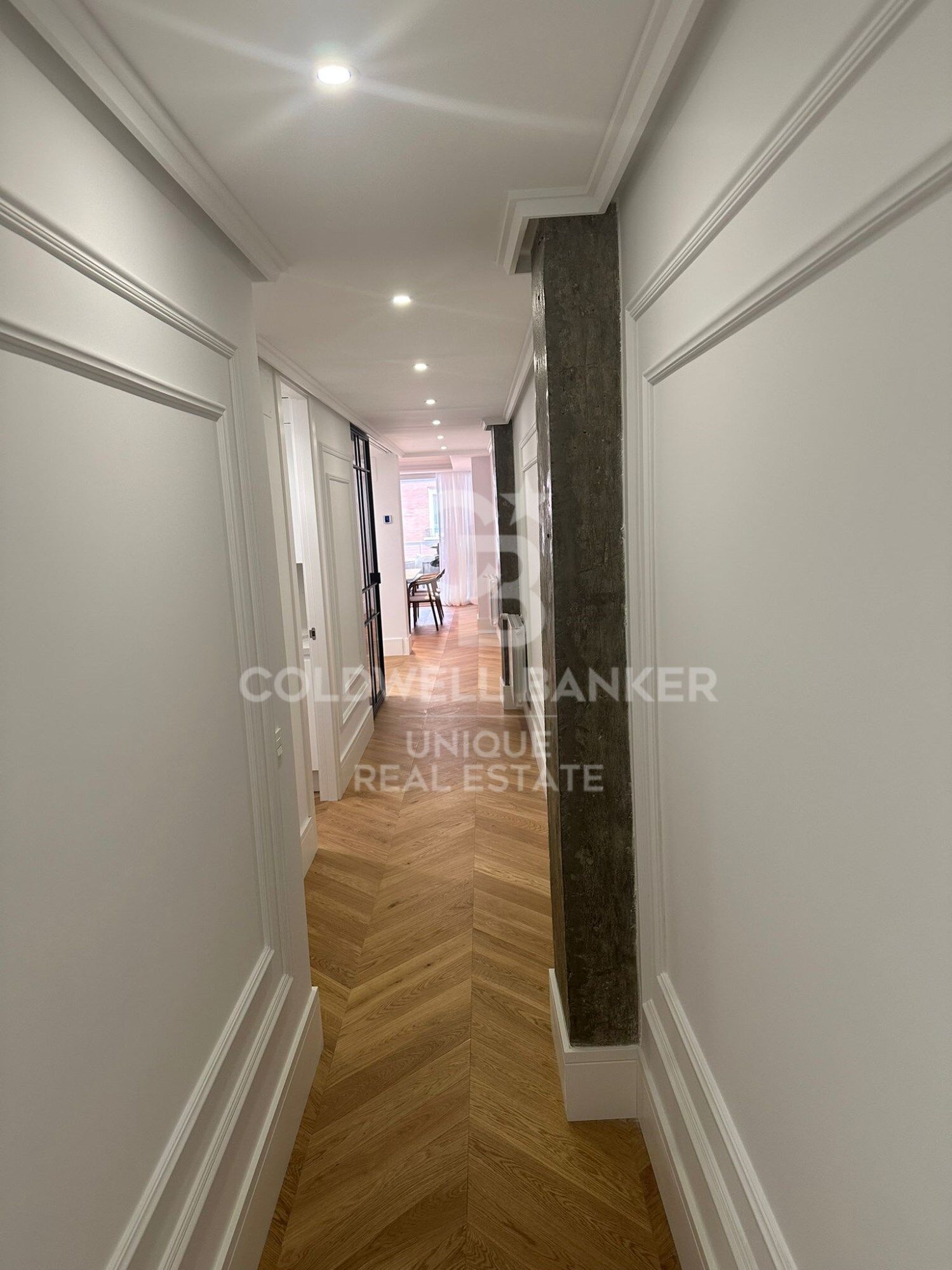 Exclusive 4-bedroom flat with terrace in the Salamanca neighbourhood