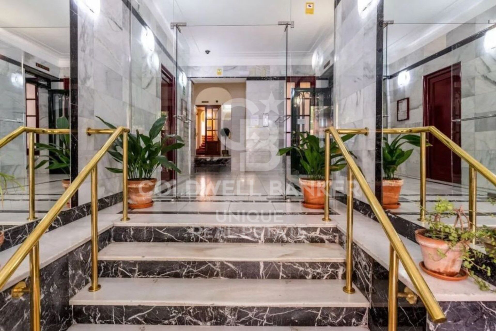 Exterior apartment with terrace and 3 bedrooms in Goya, Madrid