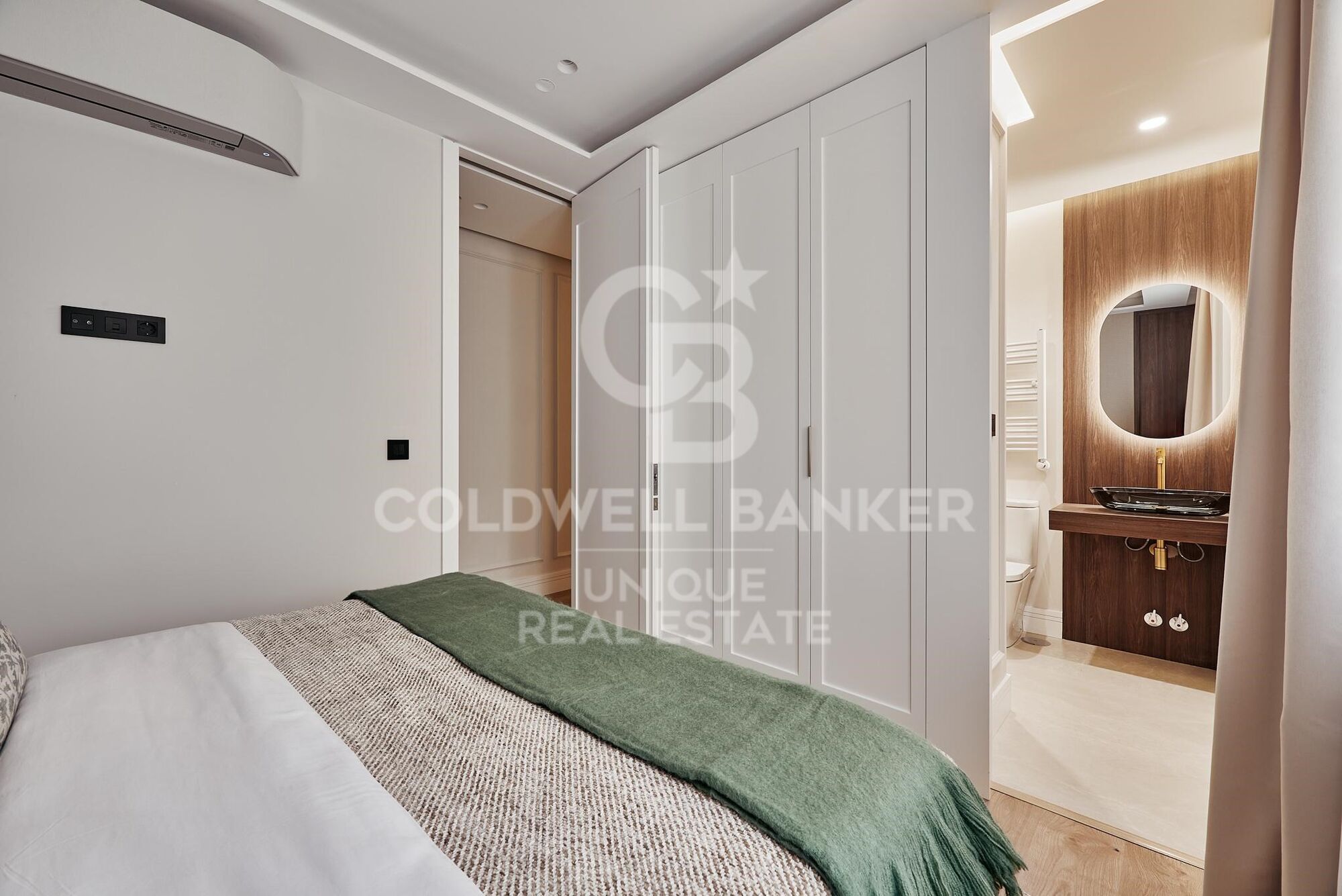 Brand new exterior flat in Malasaña, Madrid