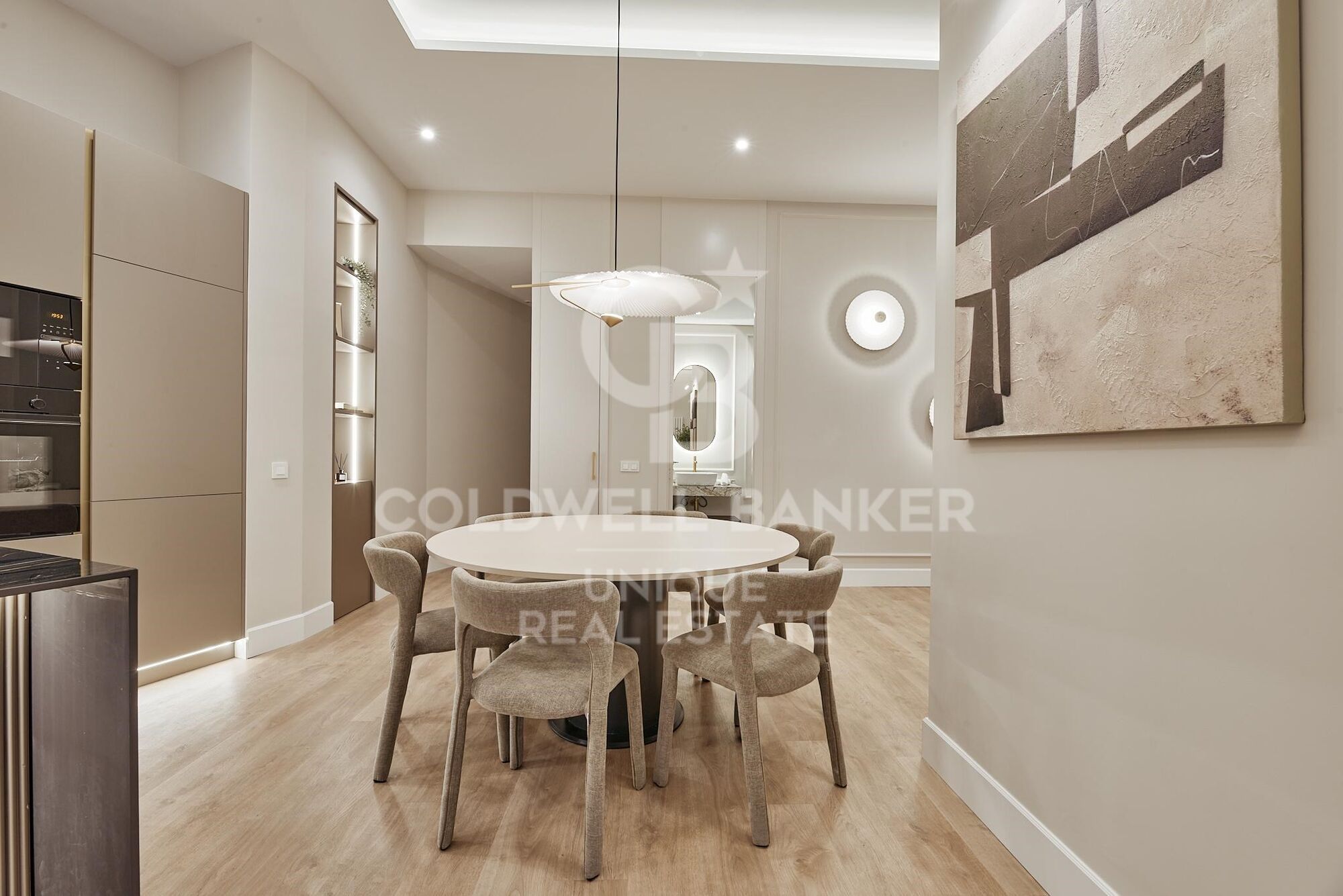 Brand new 3-bedroom, 4-balcony flat in Malasaña, Madrid