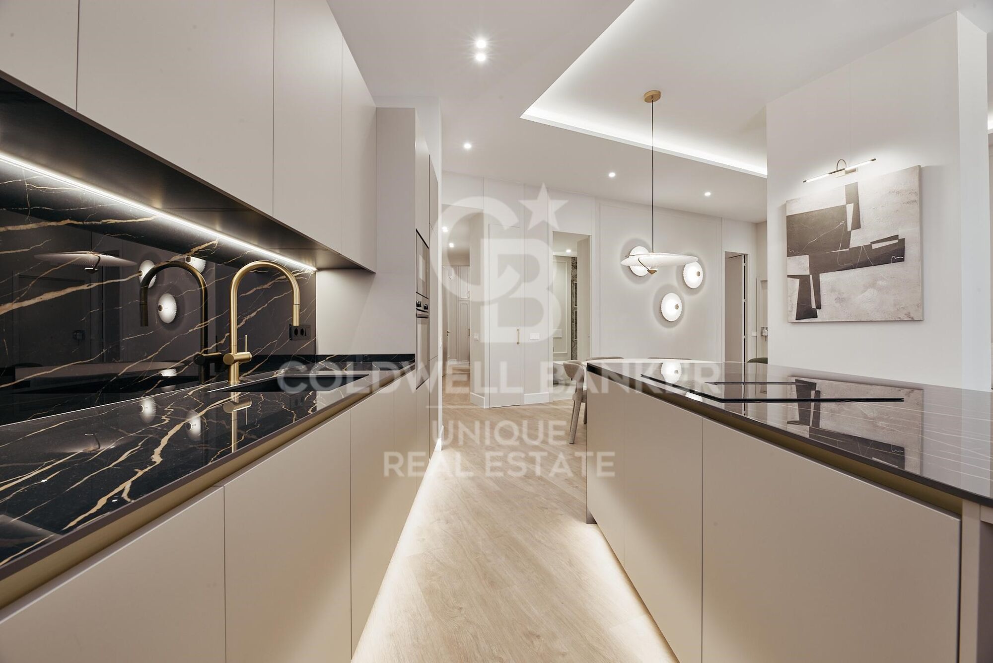 Brand new 3-bedroom, 4-balcony flat in Malasaña, Madrid