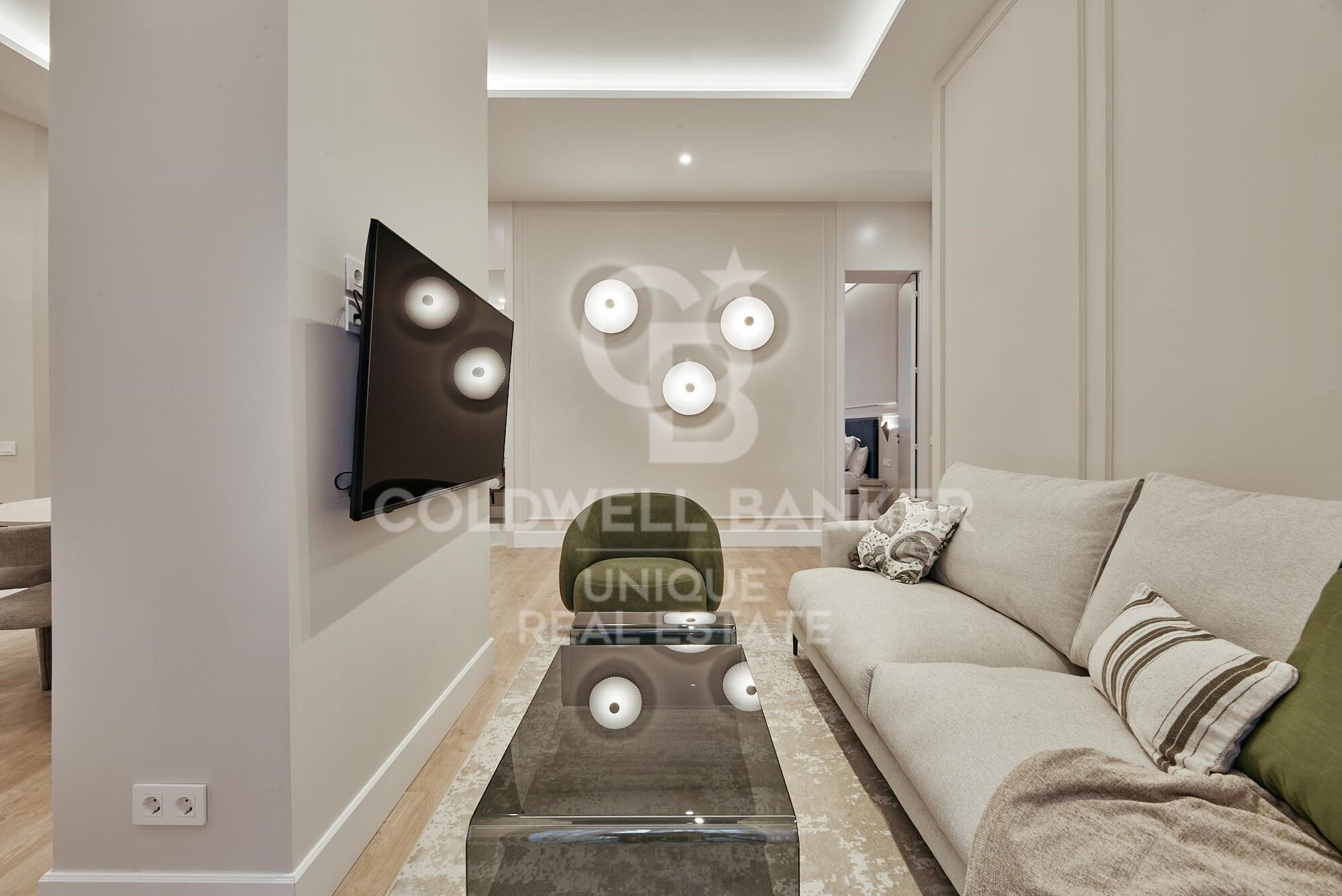 Brand new 3-bedroom, 4-balcony flat in Malasaña, Madrid