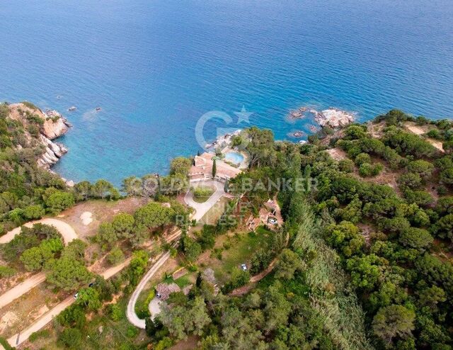 Exclusive seafront villa for sale located in Lloret de Mar