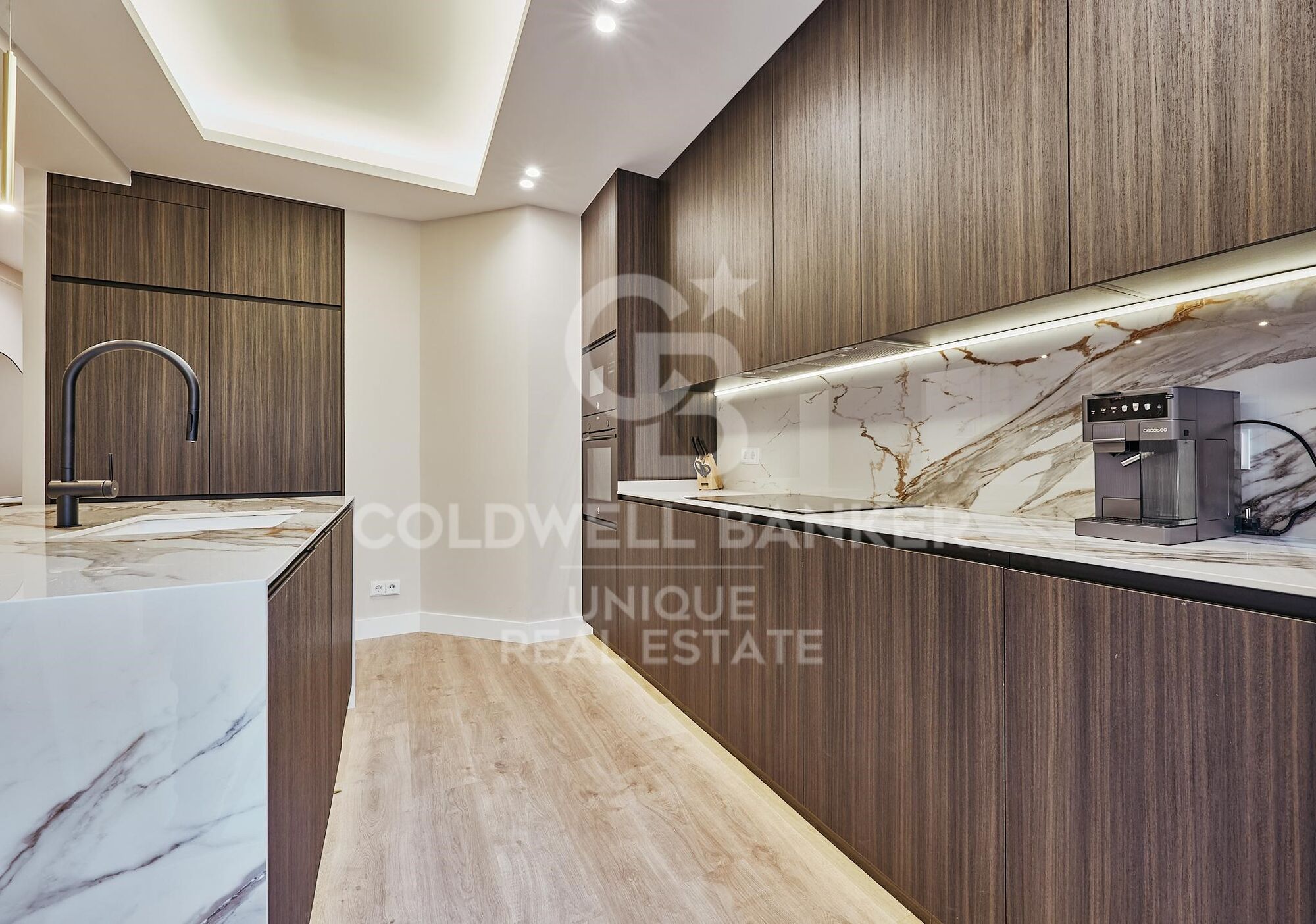 Brand new flat with 3 bedrooms and large terrace in Castellana, Madrid