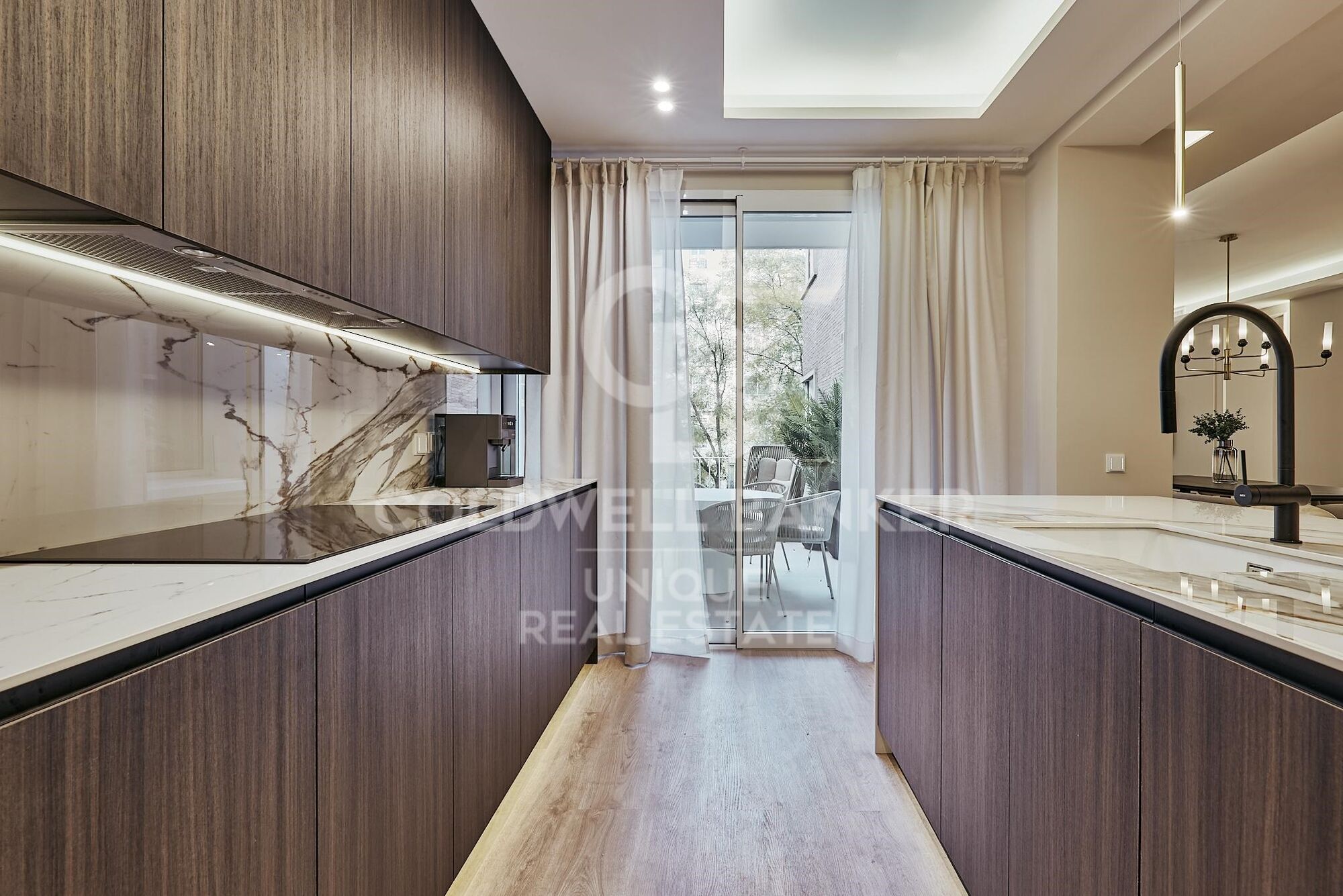 Brand new flat with 3 bedrooms and large terrace in Castellana, Madrid