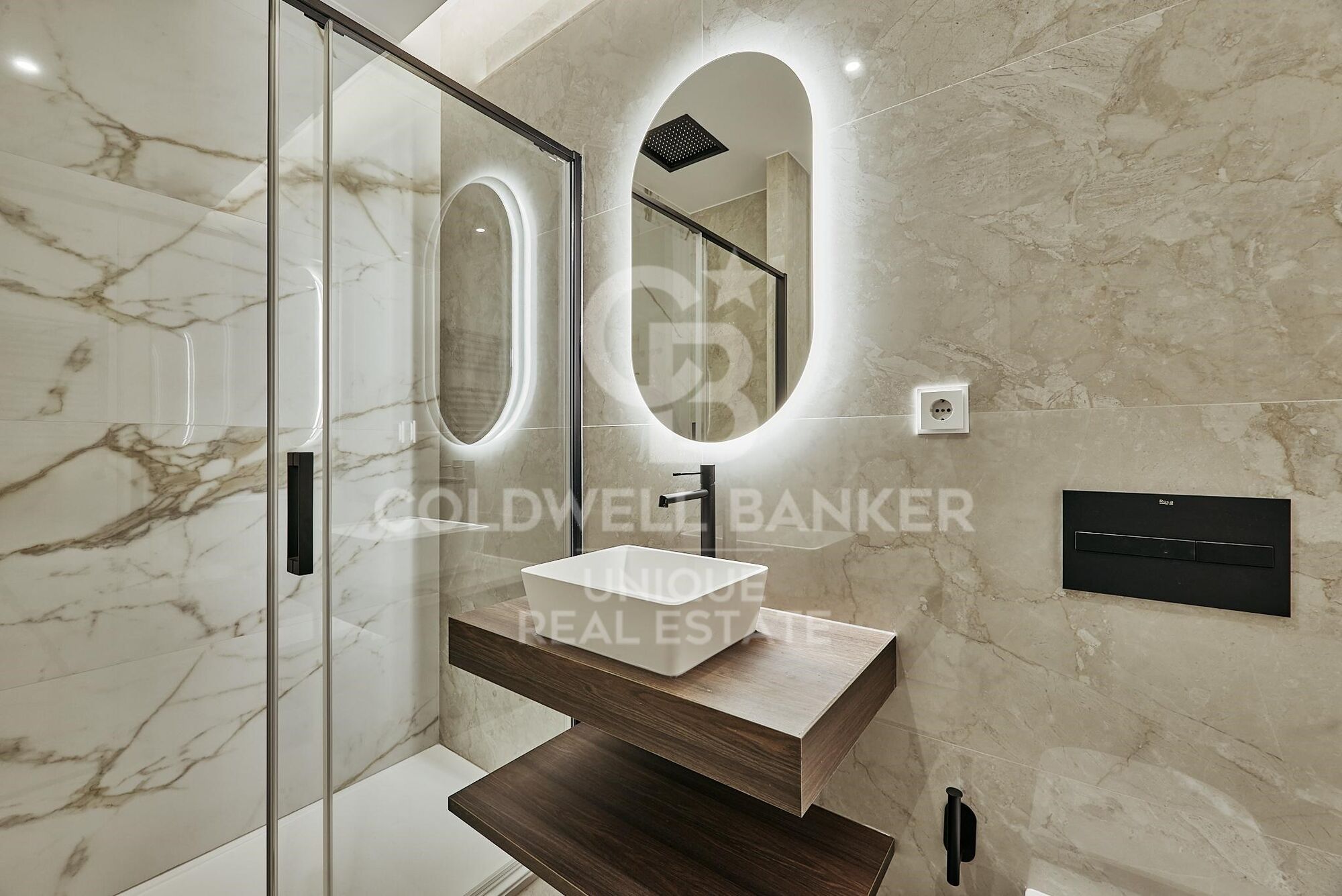 Brand new flat with 3 bedrooms and large terrace in Castellana, Madrid
