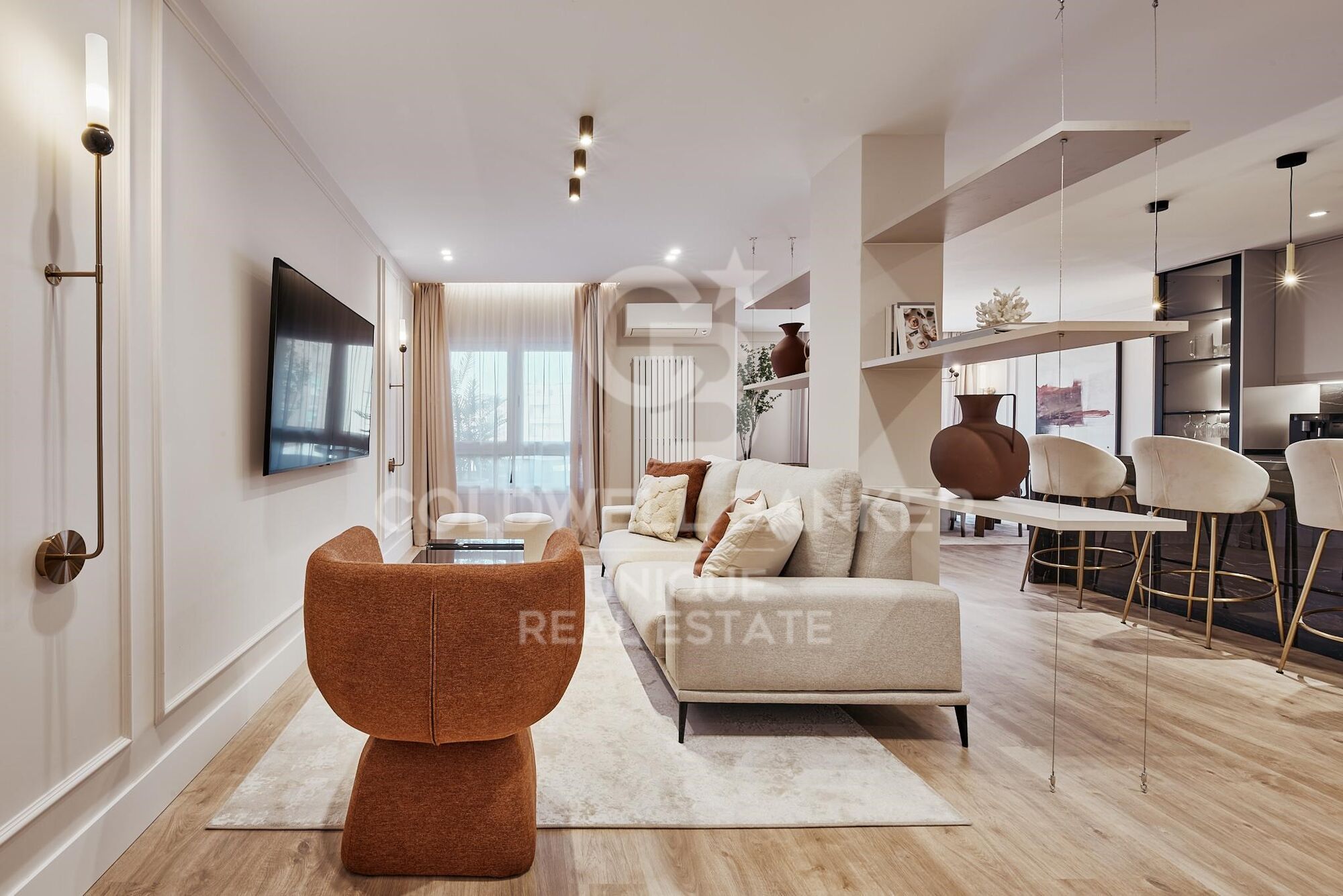 Brand new flat with 3 bedrooms balcony, garage and storage room in Castellana, Madrid