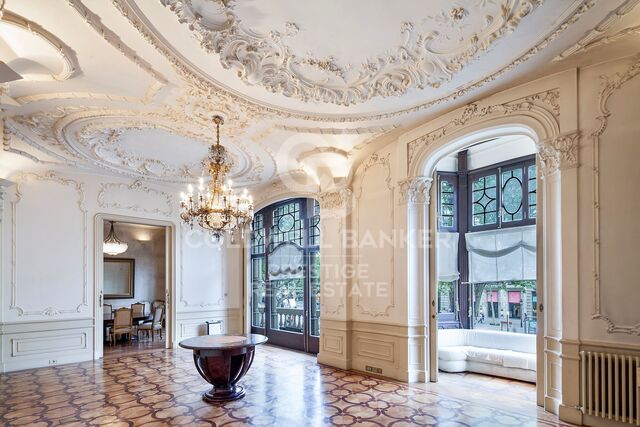 For sale stunning modernist flat in the emblematic Paseo de Gracia